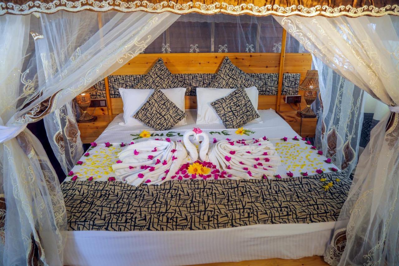 ホテル Leopard Nest - Glamping In ヤーラ エクステリア 写真